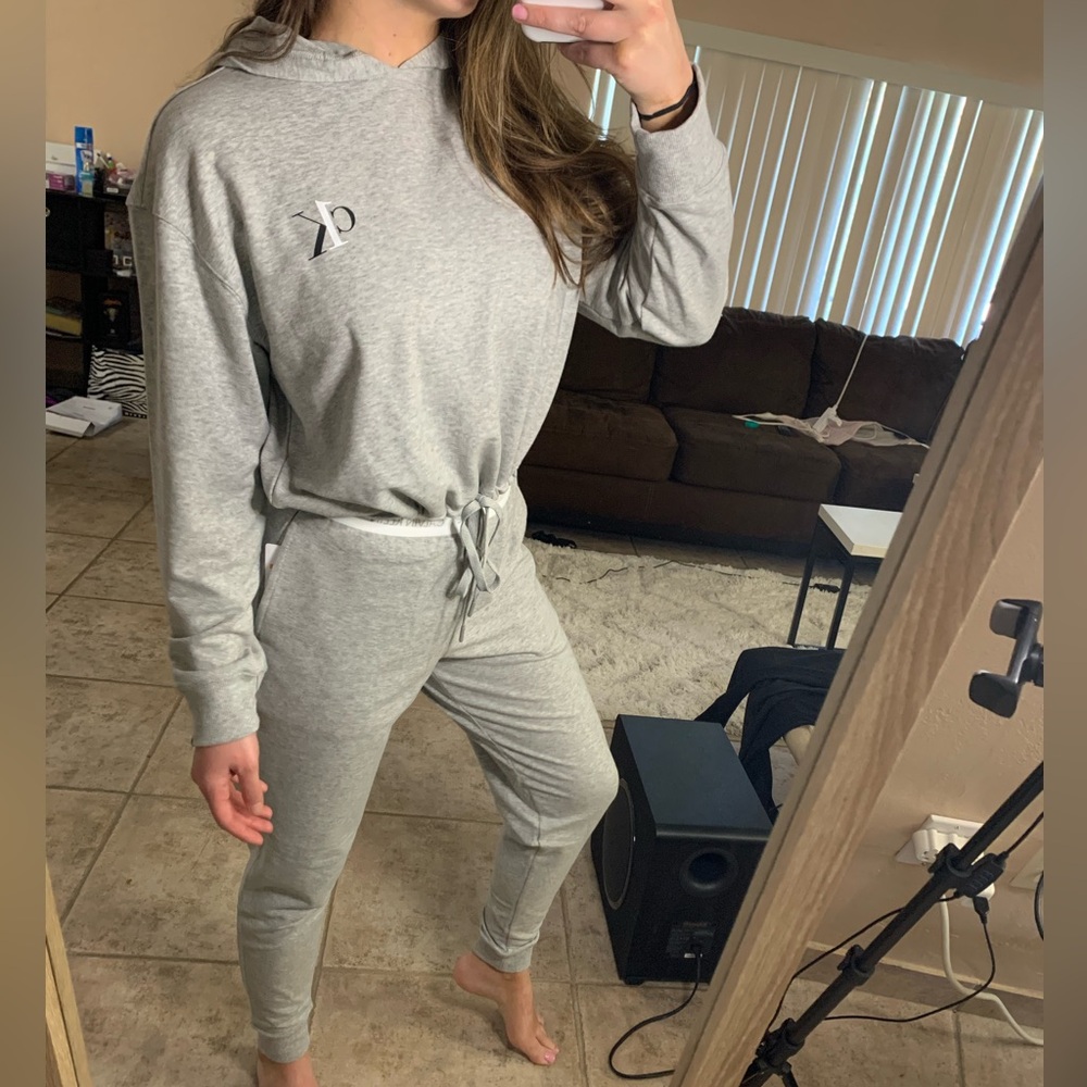 Calvin Klein Womens Ck One Cropped Long Sleeve Hoodie & Joggers Sweatpants